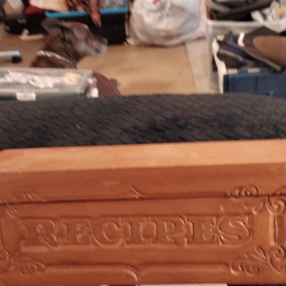 Wooden recipe box, 12.5x4.25x4.5inchs